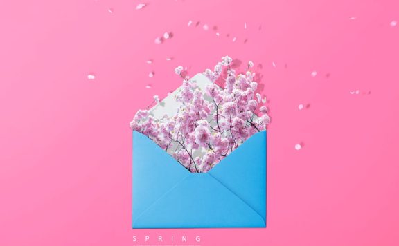 樱花信封春季概念海报设计素材 (psd)