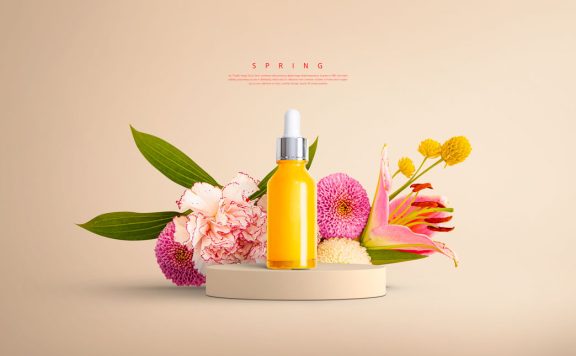 多彩花朵护肤品展示海报设计素材 (psd)