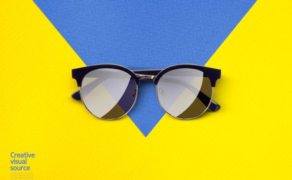 眼镜产品创意视觉海报设计模板 (psd)