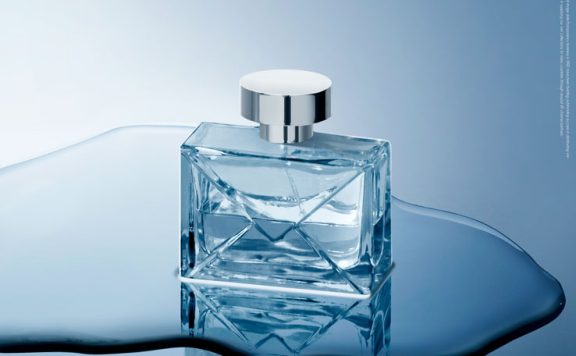 电商广告香水化妆品海报设计模板 (psd)