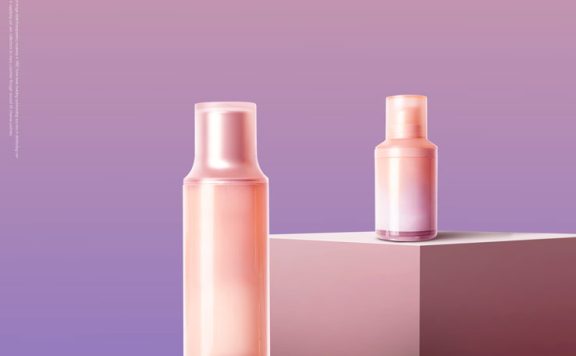 创意化妆品广告展示海报设计模板 (psd)