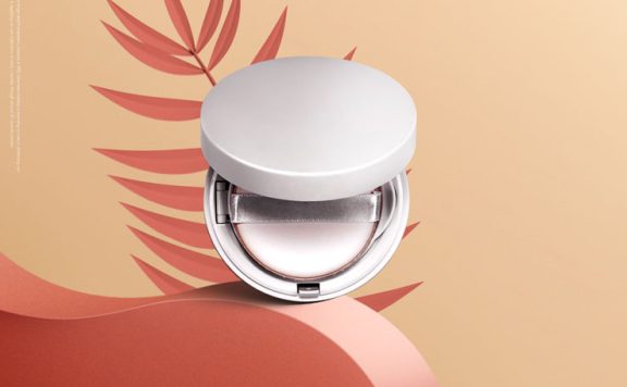 粉饼化妆品广告海报设计模板 (psd)