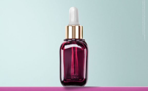 精华液护肤品广告海报设计模板 (psd)